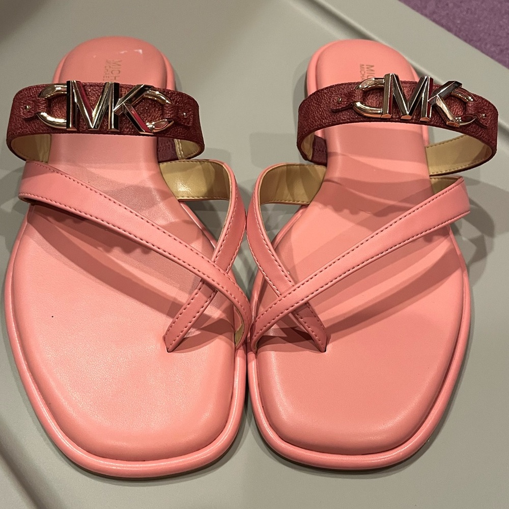 New Michael Kors Izzy Thong Slide size 10